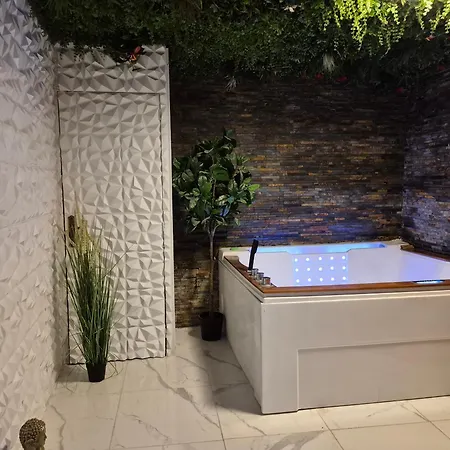 Les Bulles Medievales - Jaccuzi Et Sauna Apartamento Carcassonne